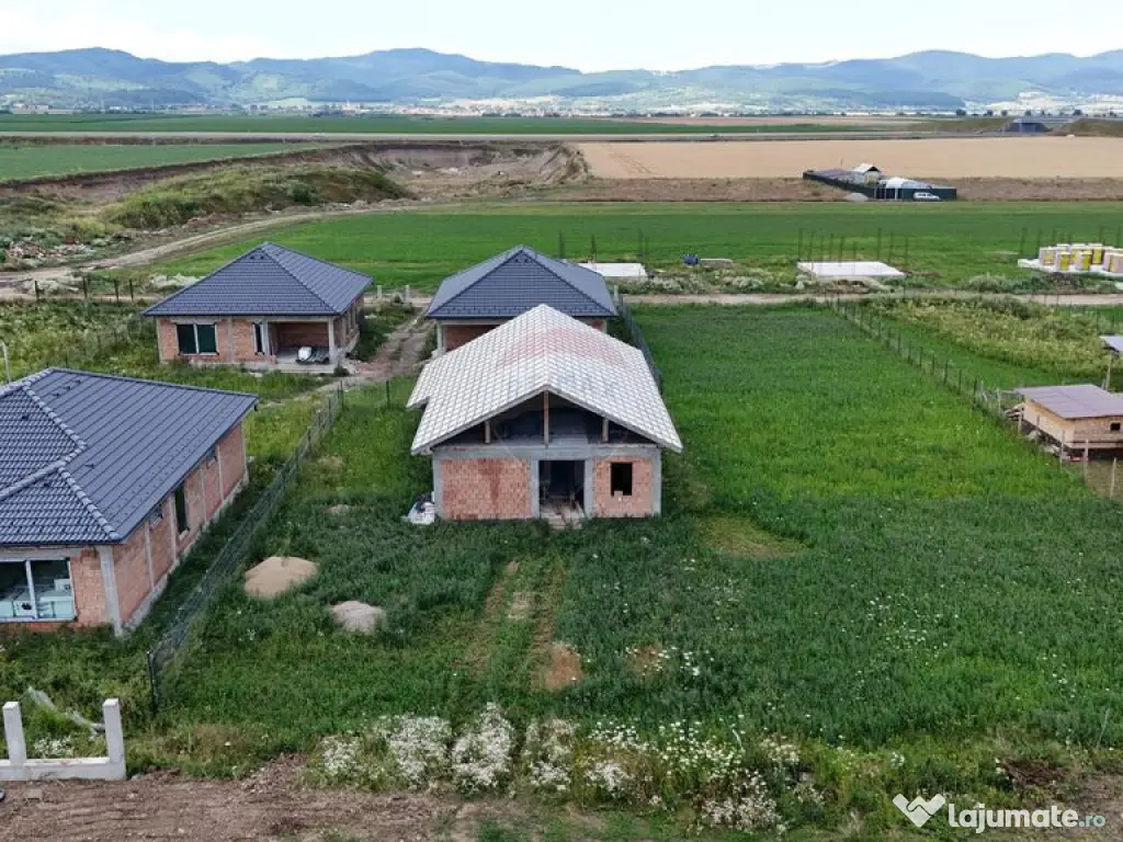 Comision 0! Casă la Roșu + Teren 500 mp – Cristian - ...