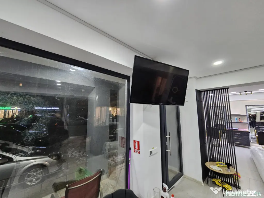 Spatiu comercial, 102 mp, salon de infrumusetare complet ech - Malu Mare (Dolj)