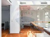 Clădire de birouri Micalaca pe principală, vad si vizib... 