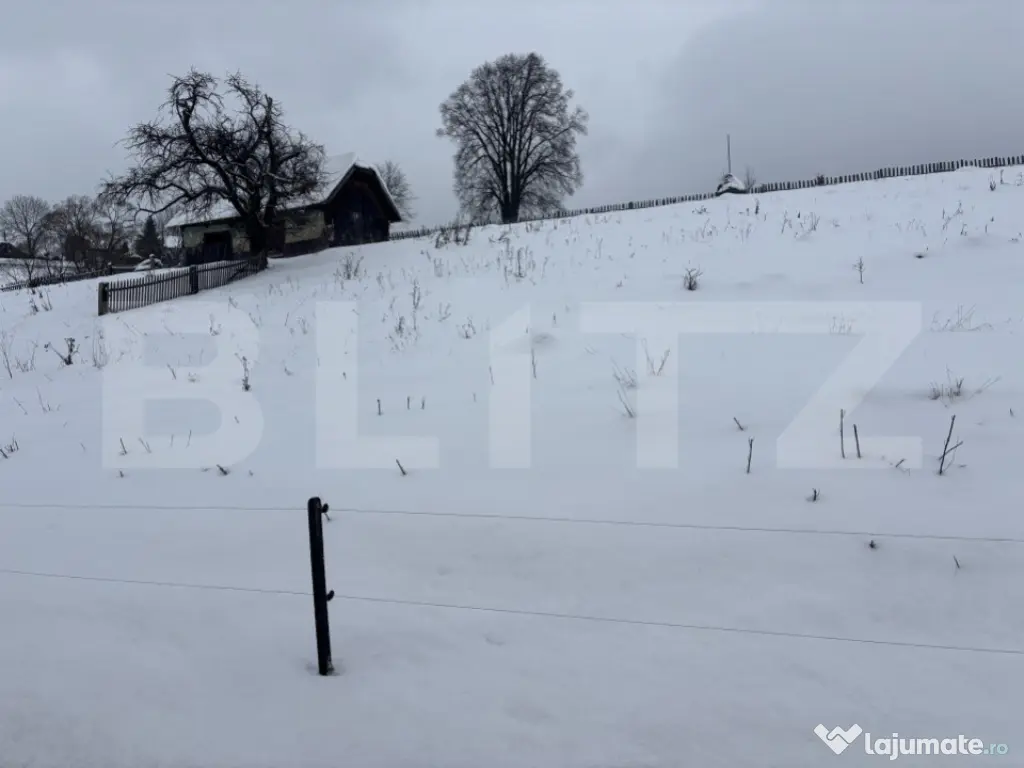 Teren intravilan de vanzare, 2000 mp, în Coșna, Podul Coș