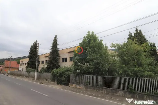 Imobil cu destinatii multiple strada Garoafelor nr 9 - Codlea (Brasov)
