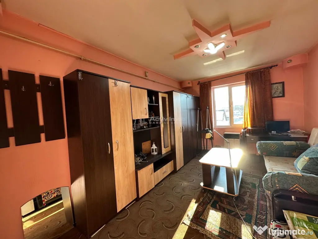 Resita, 1 Camera Bucat.si Baie,zona Lunca