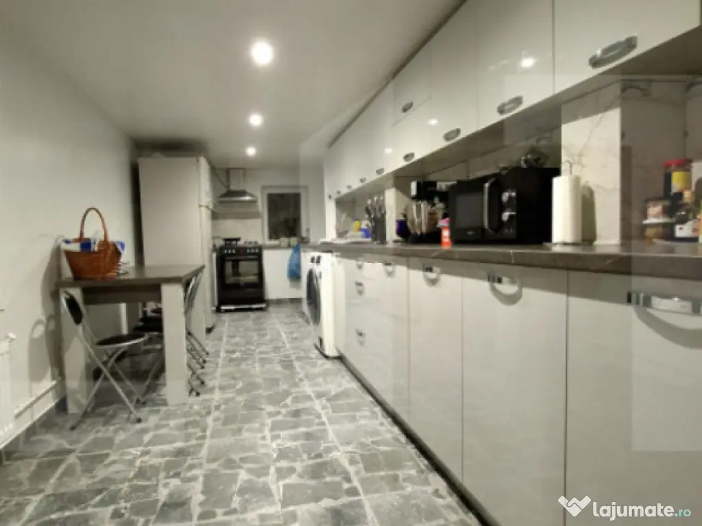 Casă la sol spațioasă, 4 camere – zona Împăratul Trai