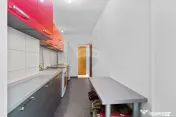 Apartament cu 3 camere NOU RENOVAT, PRIMA ÎNCHIRIER - zo... 
