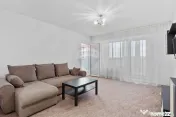 Apartament cu 3 camere NOU RENOVAT, PRIMA ÎNCHIRIER - zo... 