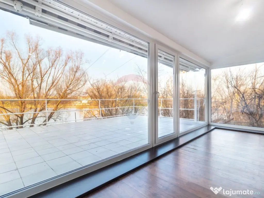 Vanzare Vila 5 camere cu terase mari si priveliste direct...