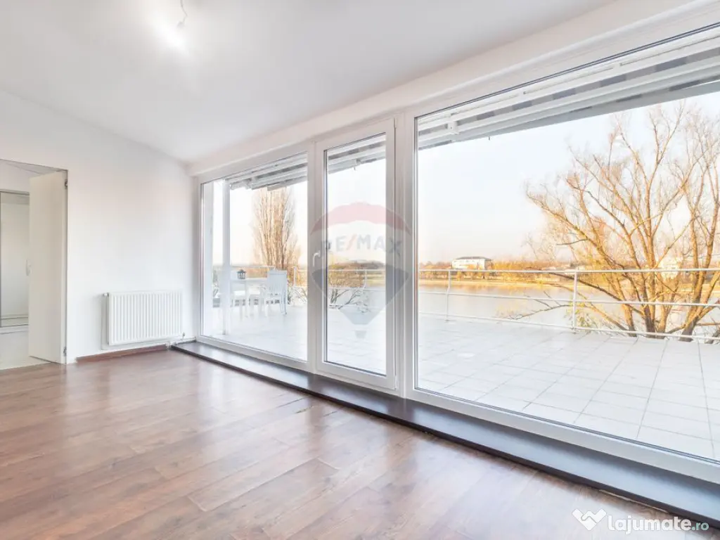 Vanzare Vila 5 camere cu terase mari si priveliste direct...