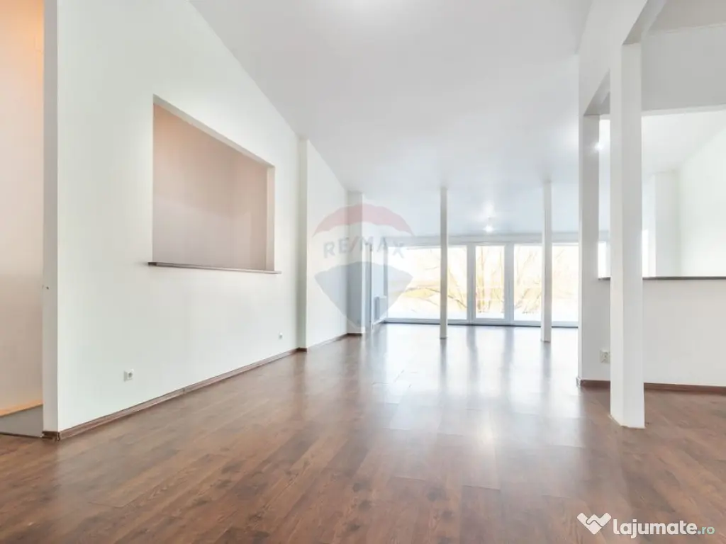 Vanzare Vila 5 camere cu terase mari si priveliste direct...