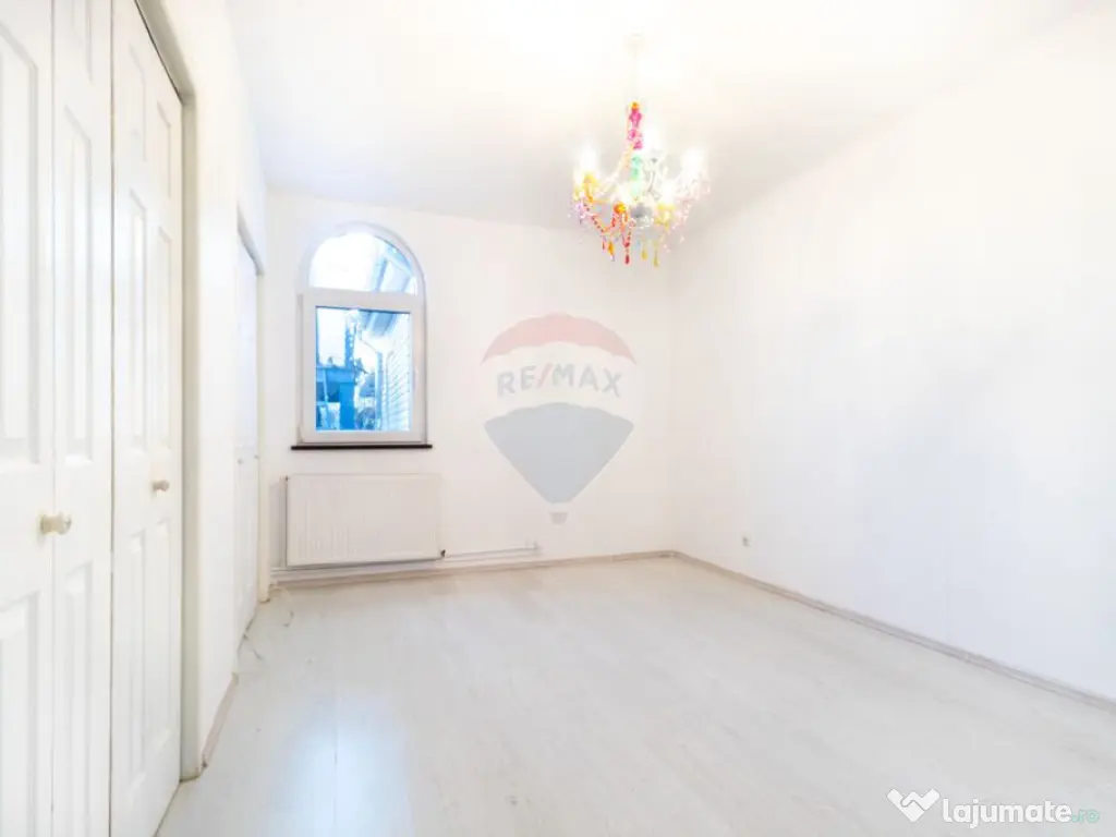 Vanzare Vila 5 camere cu terase mari si priveliste direct...