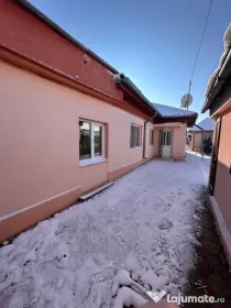 Casa de vanzare, situata in KM 5 - Constanta