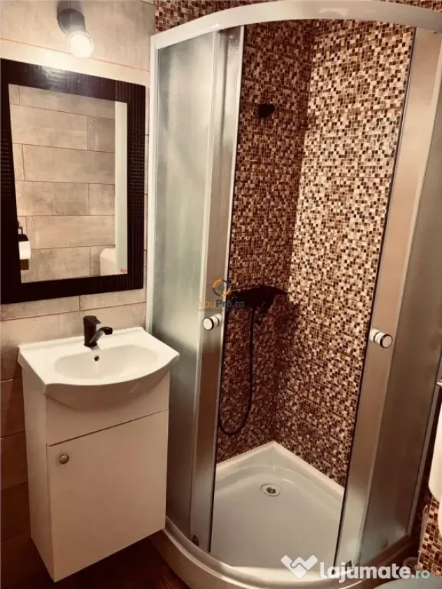 Garsoniera Renovata Modern