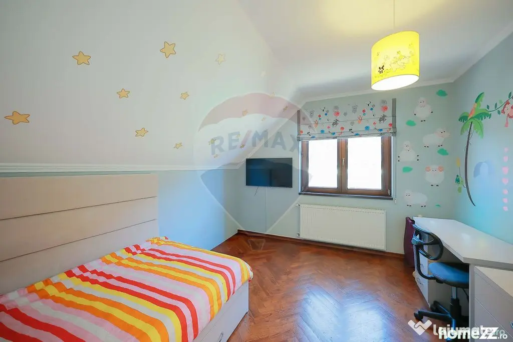 Casă 5 camere cu garaj, 230 mp utili, teren 503 mp, Nuf?...