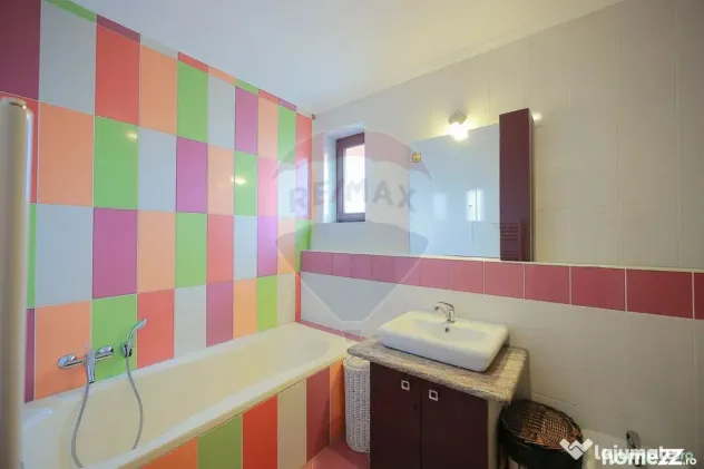 Casă 5 camere cu garaj, 230 mp utili, teren 503 mp, Nuf?...