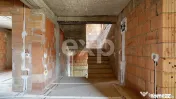Vilă spațioasă D+P+M pe teren de 1.000 mp – Predeal