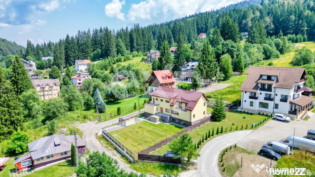 Vilă D+P+M cu teren de 1.000 mp în Predeal – 505 mp