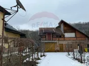 Casă / Vilă cu 6 camere de vânzare 