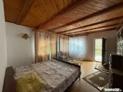 Casă / Vilă cu 6 camere de vânzare 