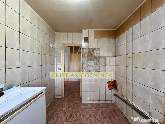 Apartament 3 camere semidecomandat, Aurora-Vest, Ploiesti