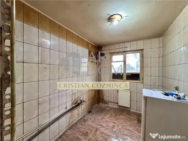 Apartament 3 camere semidecomandat, Aurora-Vest, Ploiesti