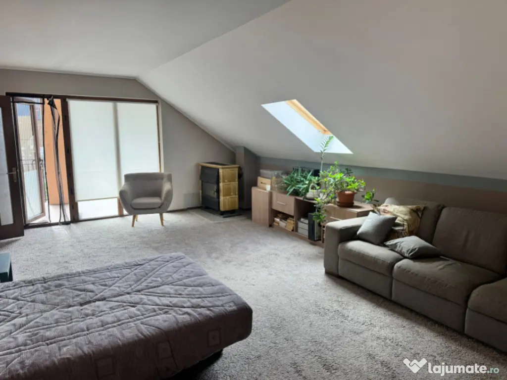 Casă superbă spatioasa intr-o zona linistiota aproape de o