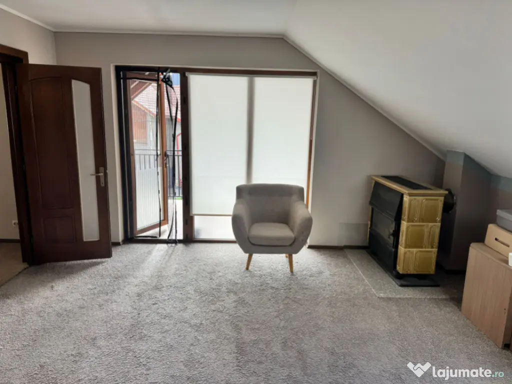 Casă superbă spatioasa intr-o zona linistiota aproape de o