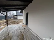 Casa Lilieci 3 dormitoare 2 băi, terasa + beci, canalizare