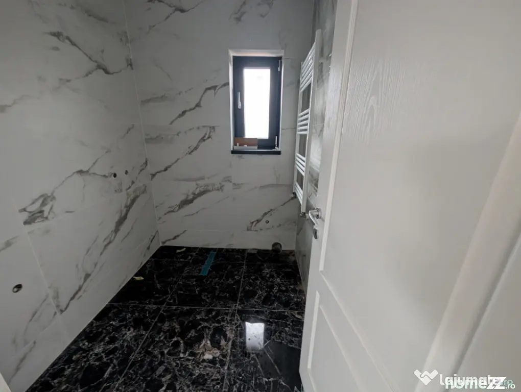 Casa Lilieci 3 dormitoare 2 băi, terasa + beci, canalizare
