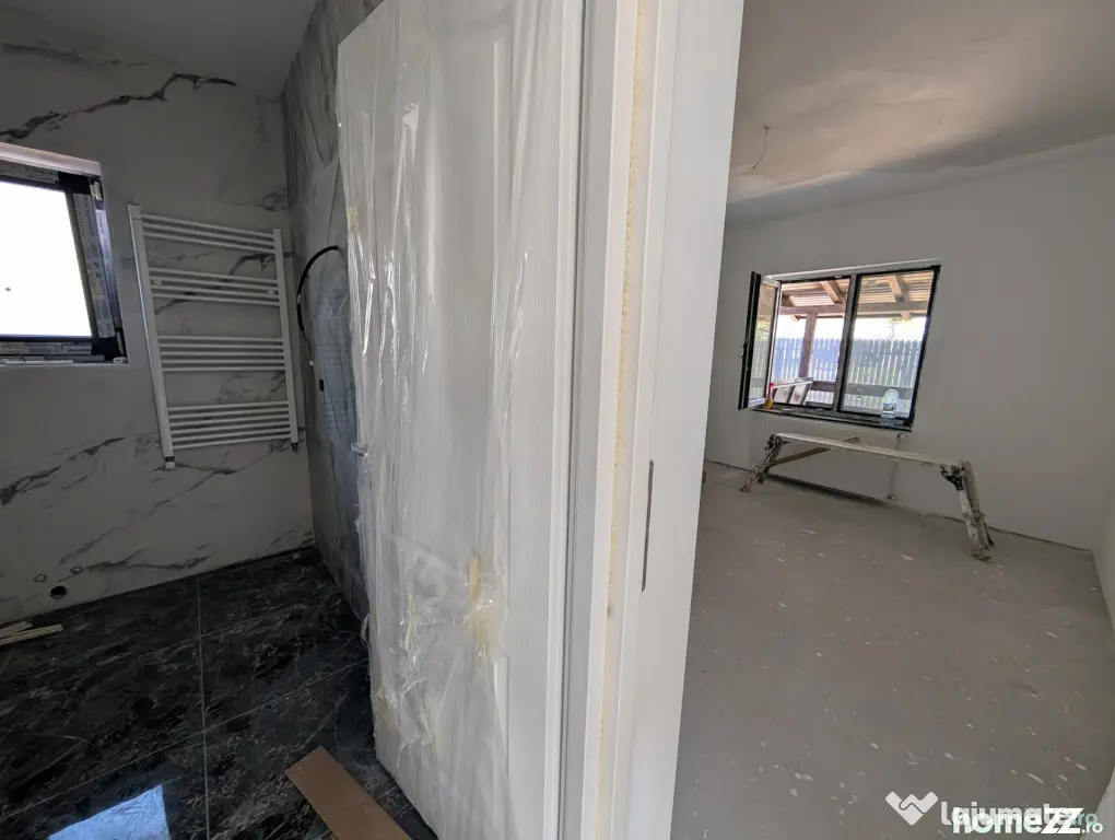 Casa Lilieci 3 dormitoare 2 băi, terasa + beci, canalizare