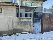 Chitila Triaj Apartament 3 camere 2 bai curte proprie 