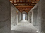 Casa sptioasa cu potential real in Maracineni la 5 pasi de P 