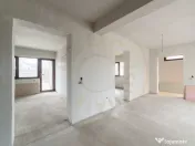 Casa sptioasa cu potential real in Maracineni la 5 pasi de P 