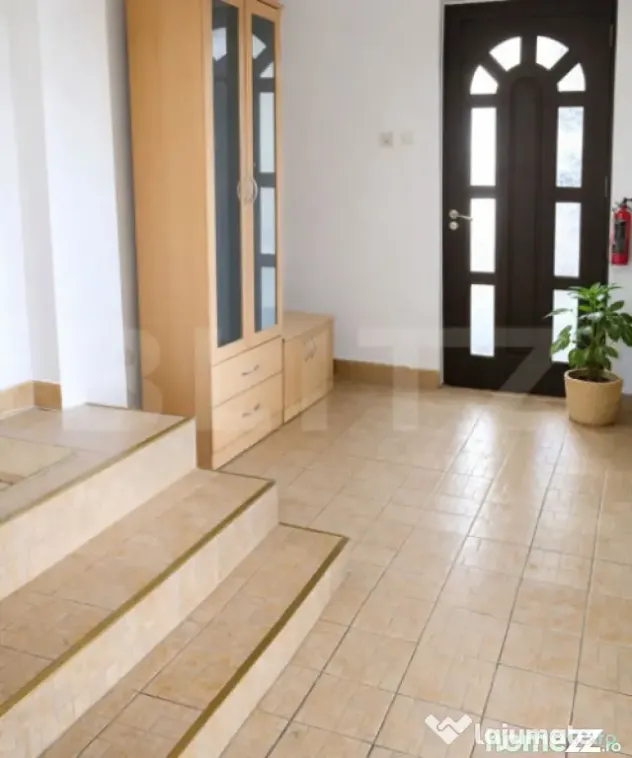 Casă individuală, finisată, 4 camere cu un teren de 296 m