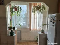 Apartament 2 camere, decomandat - zona Tractorul