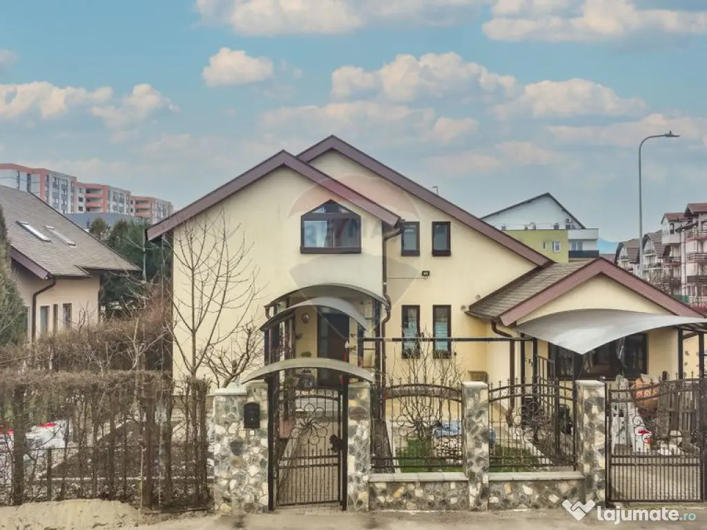 Casă / Vilă cu 4 camere de vânzare în zona Tractorul