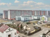 Casă / Vilă cu 4 camere de vânzare în zona Tractorul 