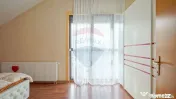 Casă / Vilă cu 4 camere de vânzare în zona Tractorul 