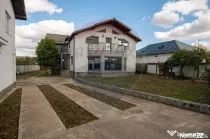 Casă / Vilă cu 5 camere de vânzare