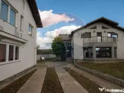 Casă / Vilă cu 5 camere de vânzare 