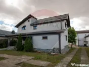 Casă / Vilă cu 5 camere de vânzare 