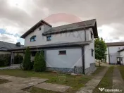 Casă / Vilă cu 5 camere de vânzare 