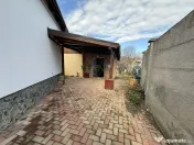De Vanzare 2 Case In Curte Titulescu/Strada Crinului Tere...