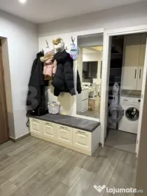 Apartament 3 camere, zona bradet, etaj intermediar