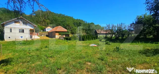 Casă țărănească cu 180 mp utili și teren de 1360 mp, A - Aschileu Mare (Cluj)