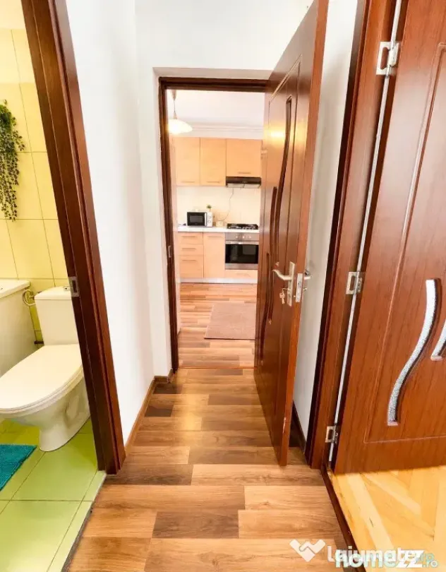Apartament 3 camere, decomandat - zona Grivitei