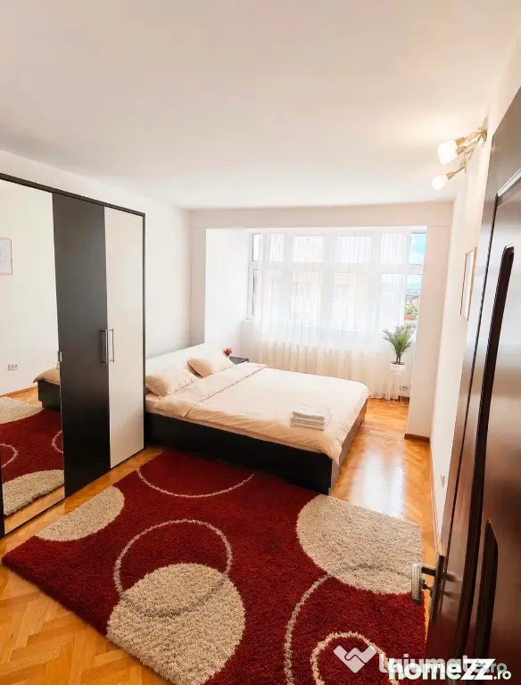 Apartament 3 camere, decomandat - zona Grivitei