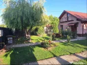 Casa, cocheta, situata pe o strada linistita, la 10 km de Pl 