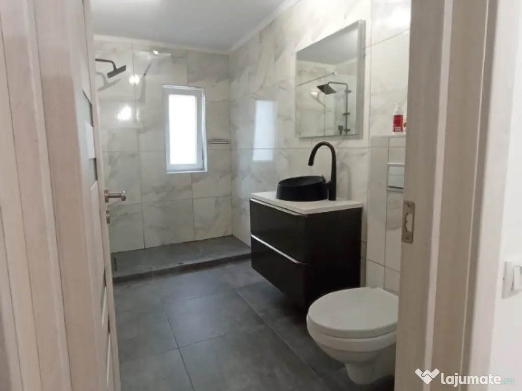 Apartament 2 camere decomandate zona Porii