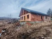 Casa de vanzare in Luncani 