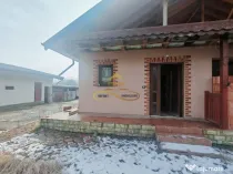 Casa de vanzare in Luncani