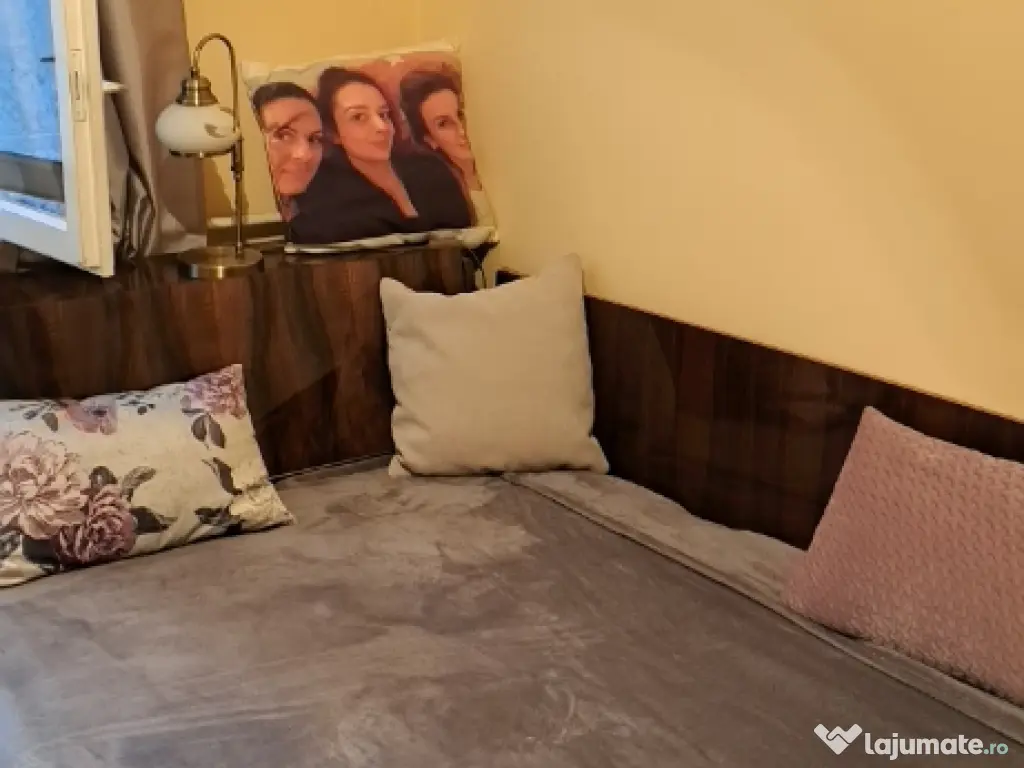 Vând apartament 3 camere în Beiuș central